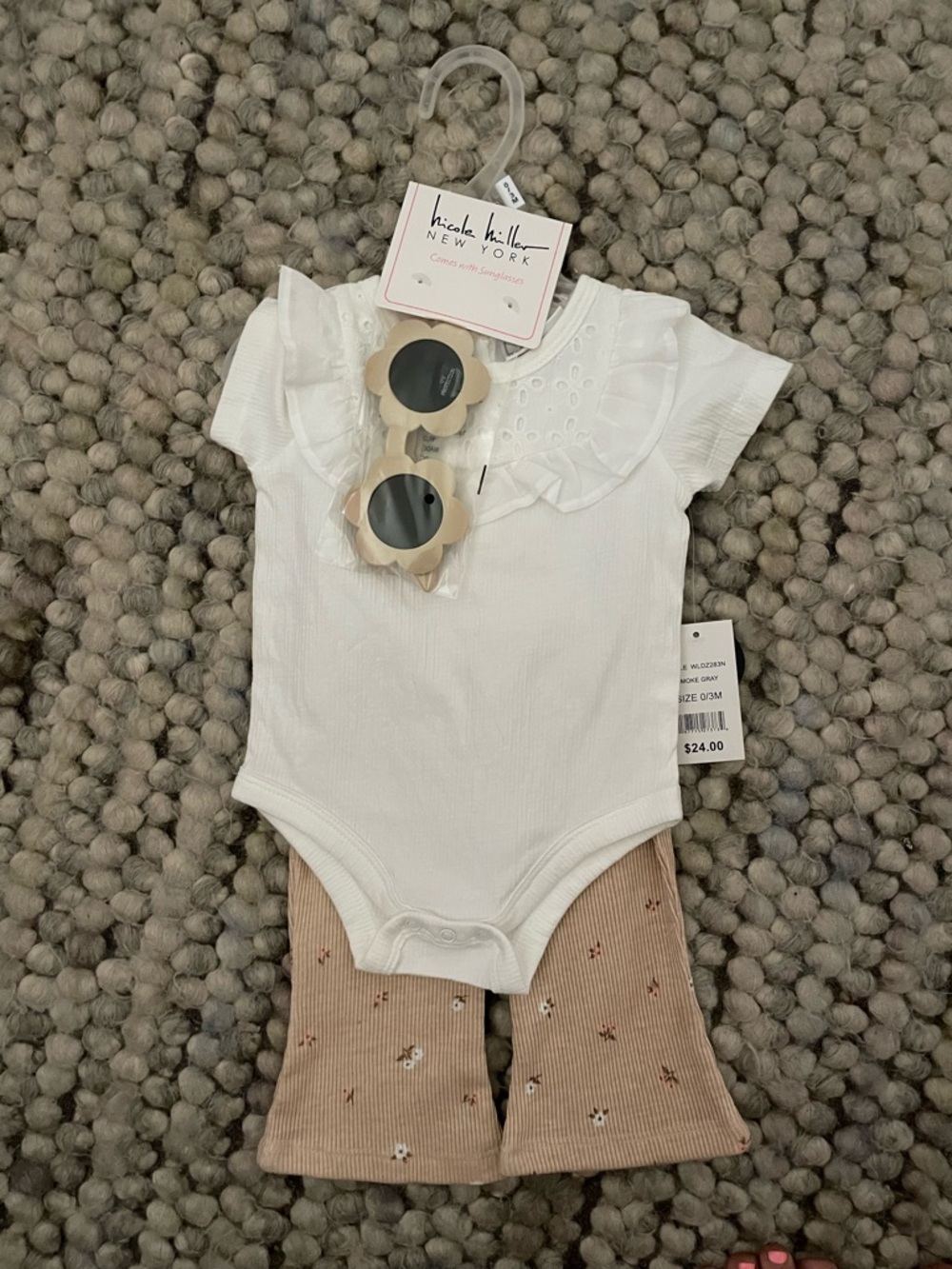 NWT 0-3m Nicole Miller New York 2 piece set w/ sunglasses!